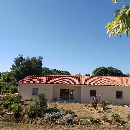 Domaine De Marodi Jasmin * Baignes-Sainte-Radegonde